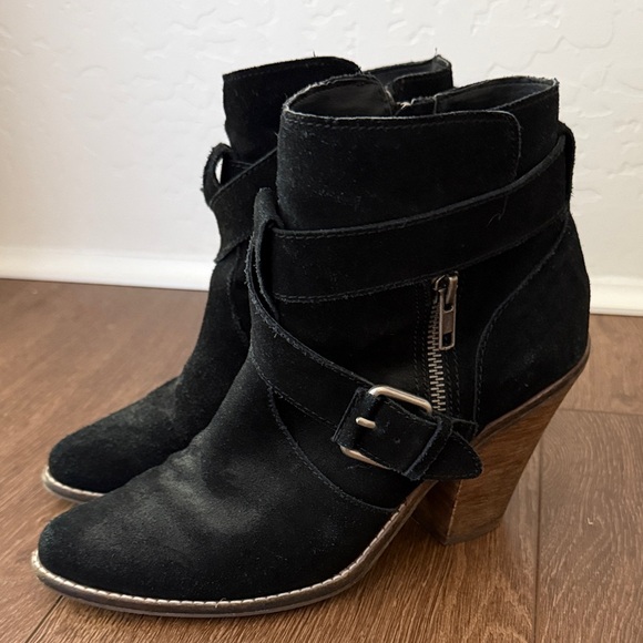 Dolce Vita Black Ankle Boots with Buckle - Size 9 - Picture 6 of 8